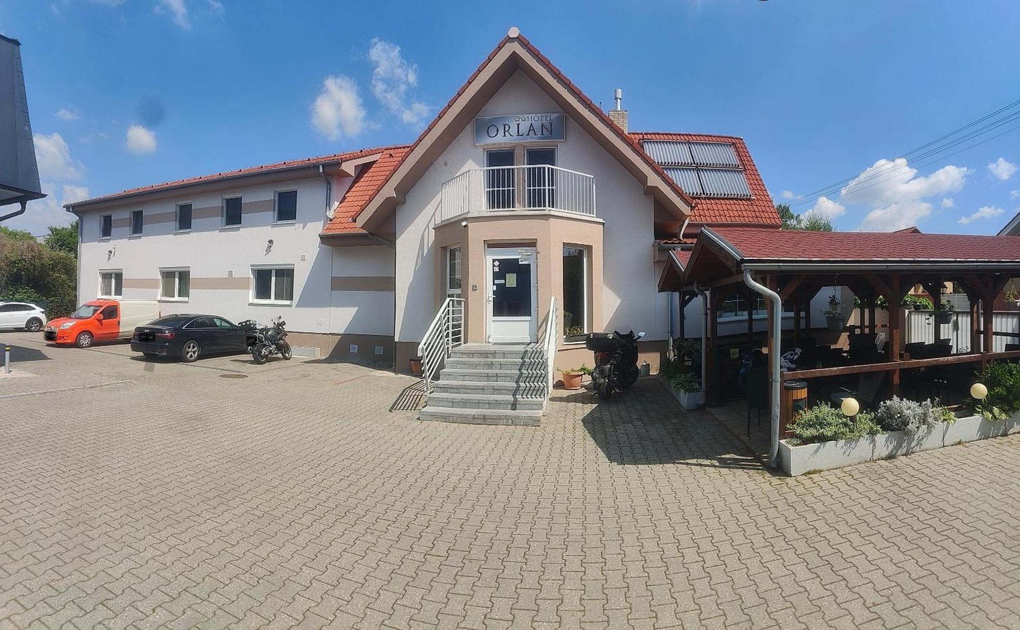 Hotel Orlan Bratislava Dış mekan fotoğraf